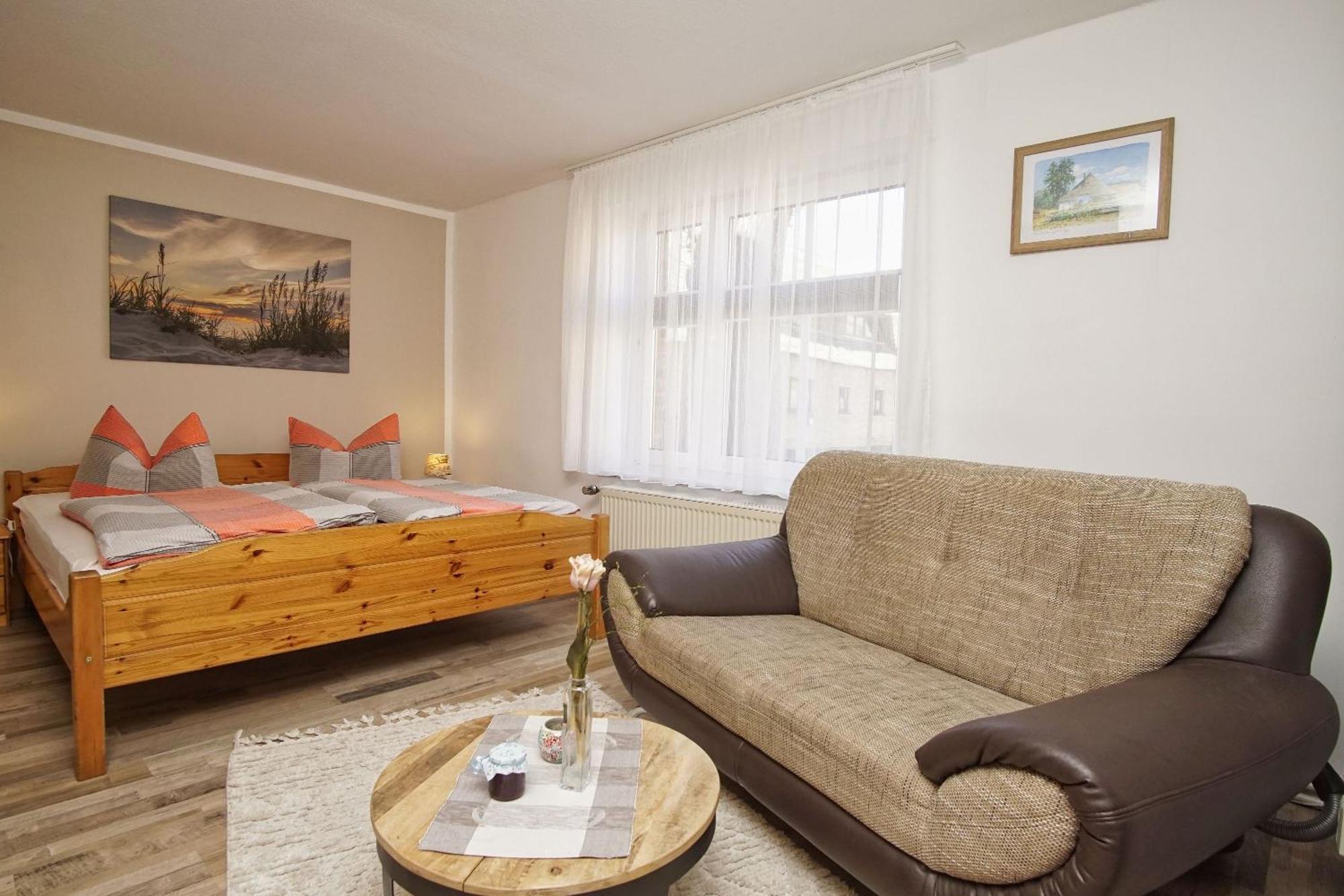 Westphal'S Ferienwohnung Groß Zicker Exterior foto